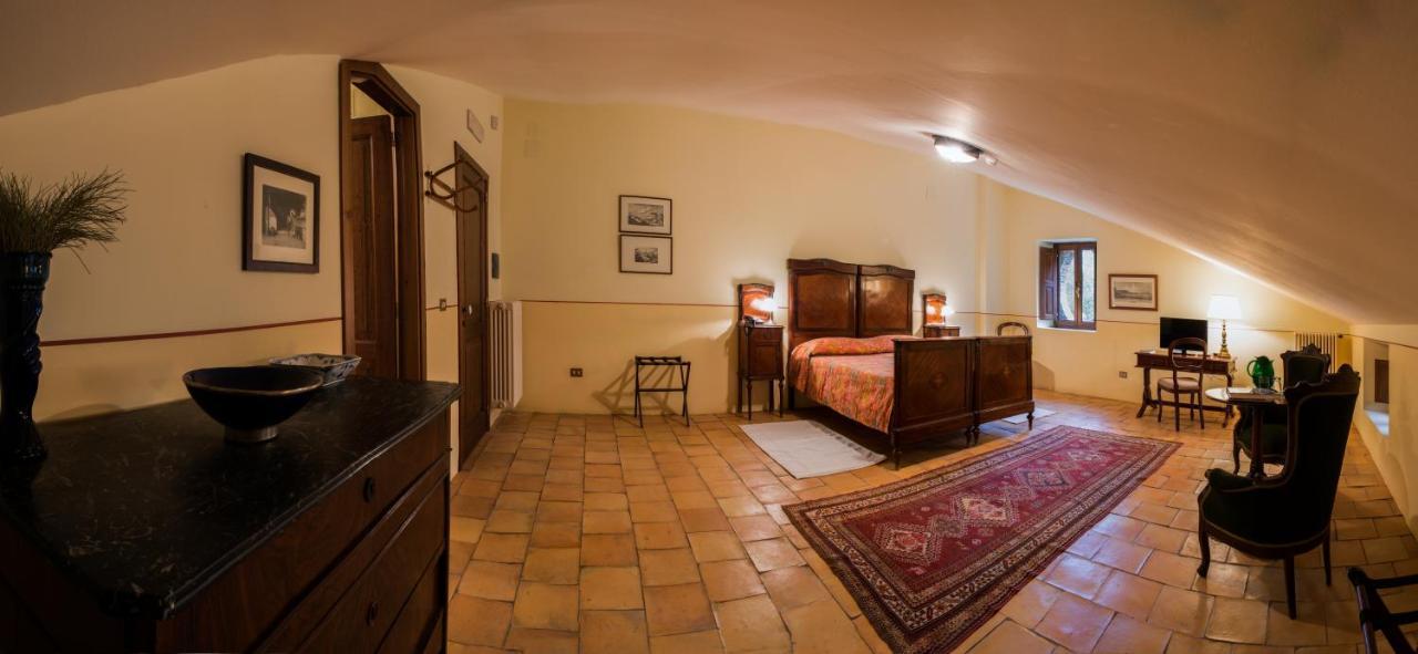 Torre Camigliati Dimora Storica Hotel Camigliatello Silano Buitenkant foto